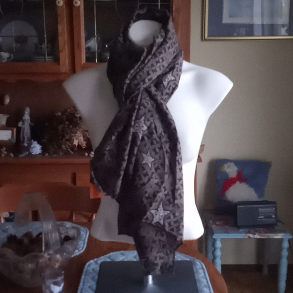 LOF Scarf - Picture 2 of 4
